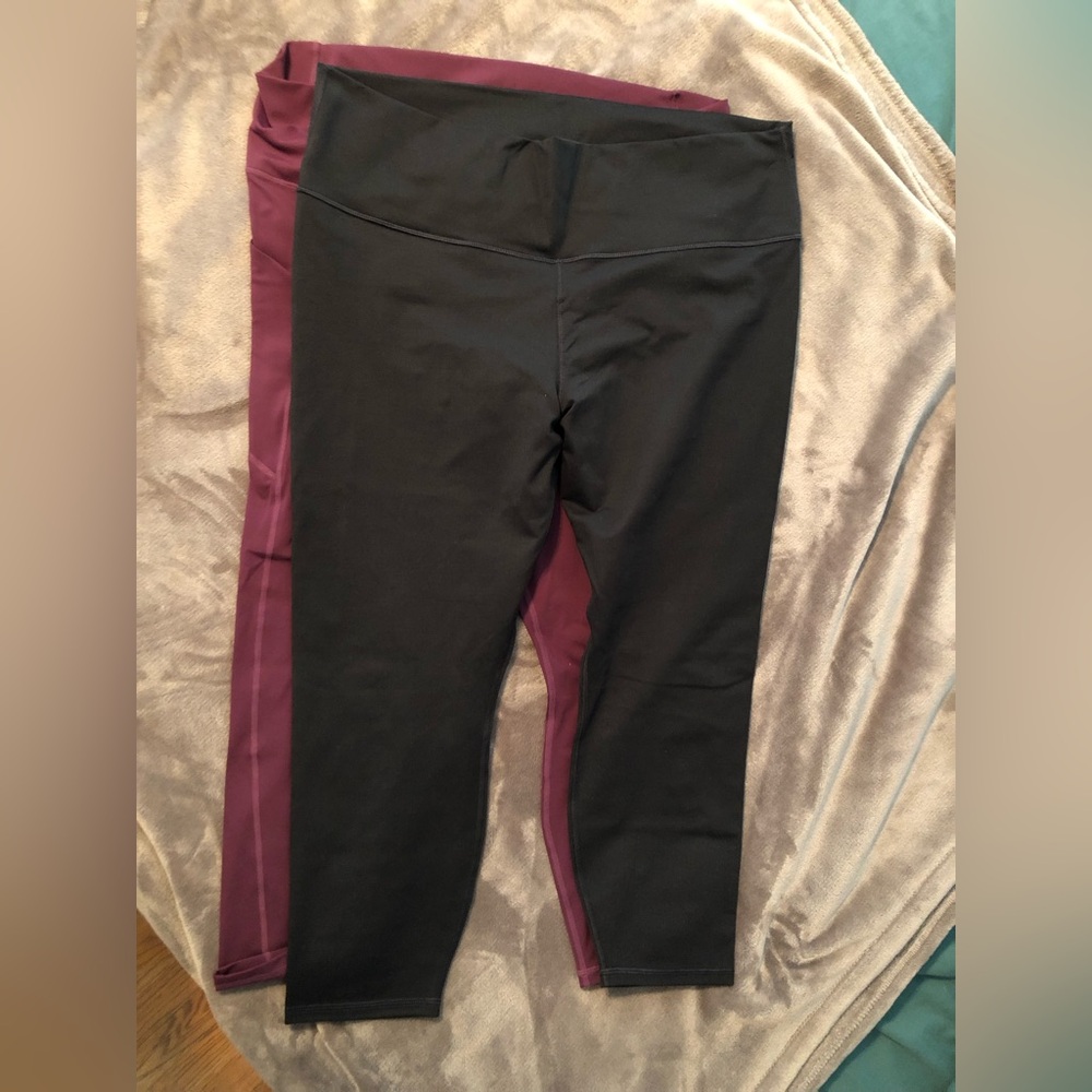 Fabletics: 2 pairs of capri yoga pants, women’s size 16/18